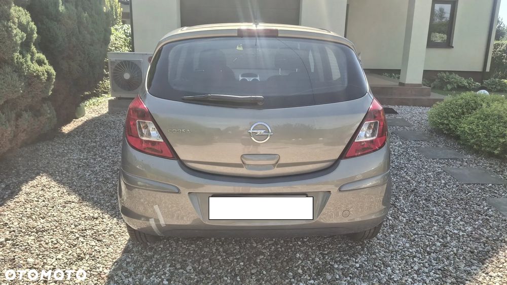 Opel Corsa 1.2 16V Edition / Active - 4