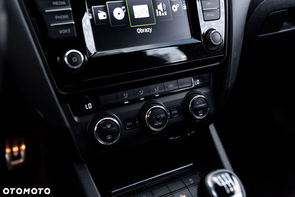 Skoda Octavia 2.0 TSI RS 230 - 36