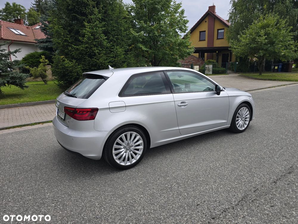 Audi A3 3-drzwiowe 1.6 TDI - 9
