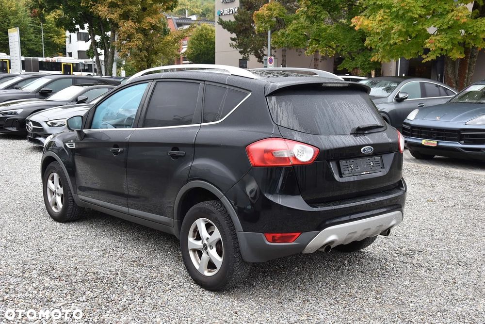 Ford Kuga 2.5 4x4 Titanium - 4