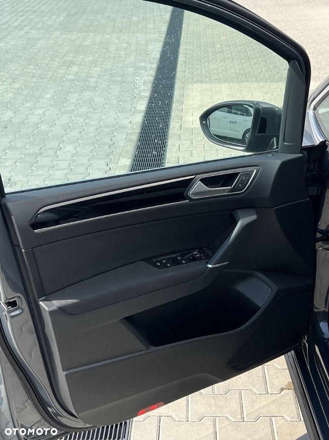 Volkswagen Touran 1.5 TSI EVO Highline DSG - 8