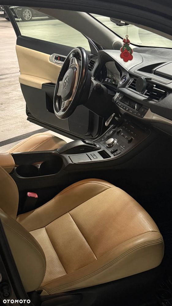 Lexus CT 200h Comfort - 10