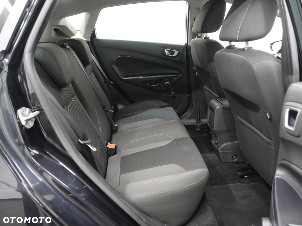 Ford Fiesta - 23