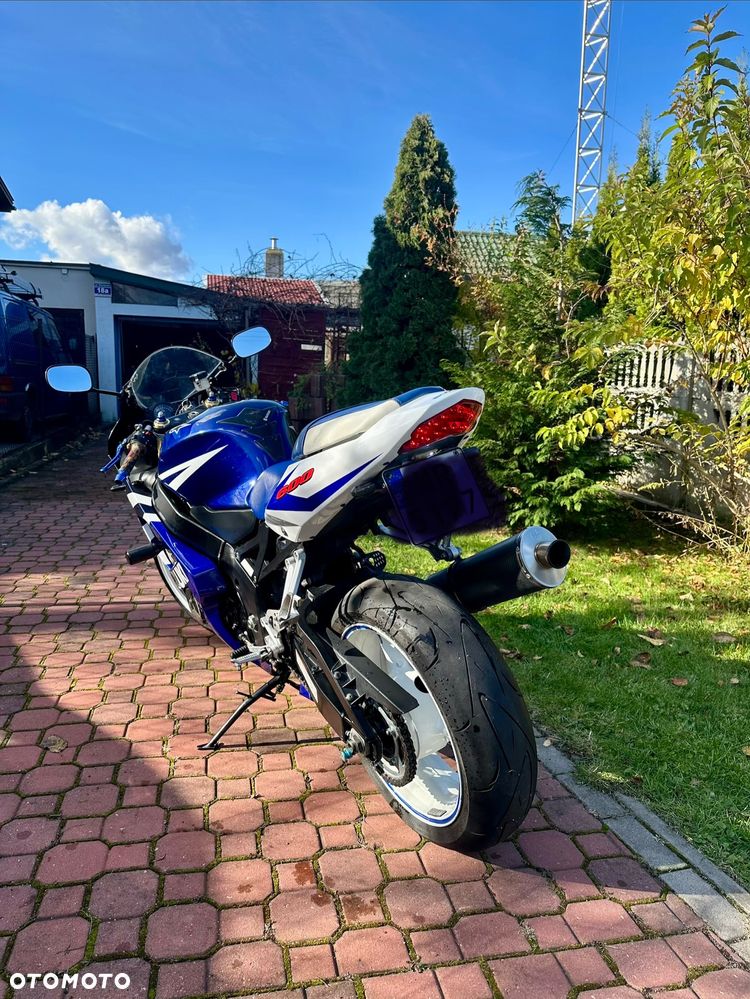 Suzuki GSX-R - 7