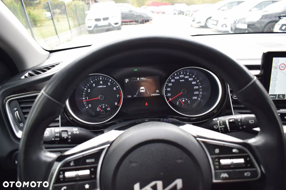 Kia Ceed - 12
