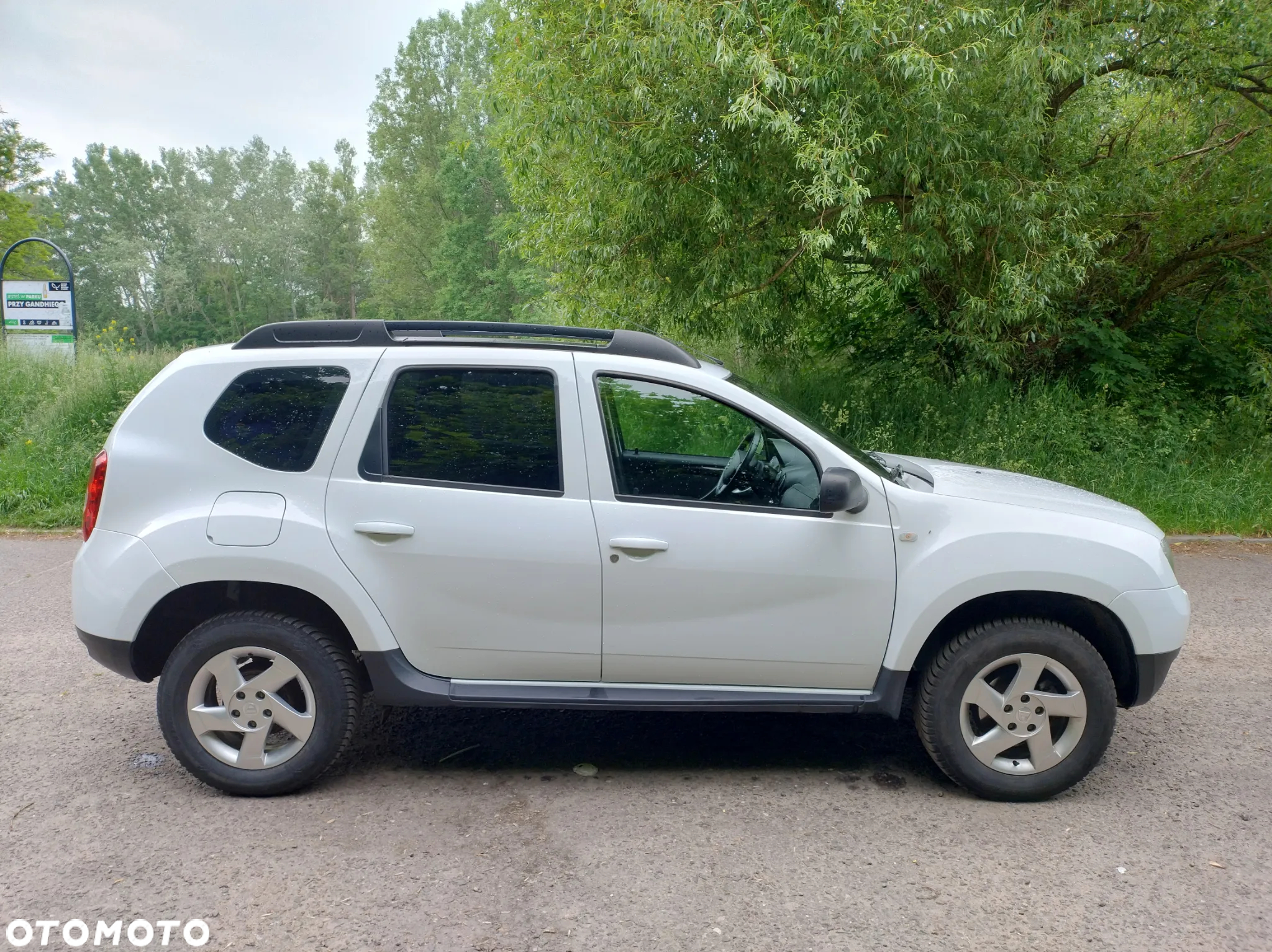 Dacia Duster 1.6 Laureate - 6