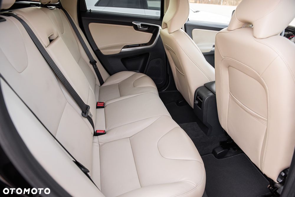 Volvo XC 60 D4 Geartronic Summum - 31