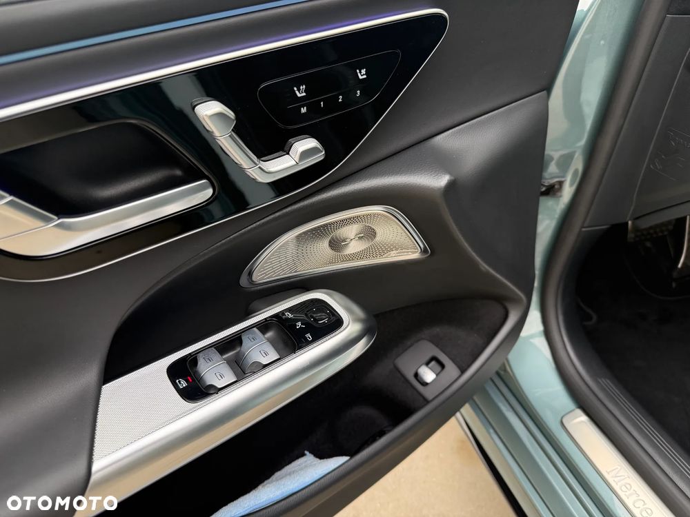Mercedes-Benz Klasa E 300 de PHEV AMG 9G-Tronic - 20