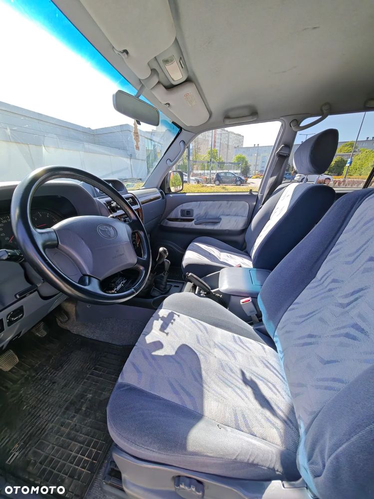 Toyota Land Cruiser - 11