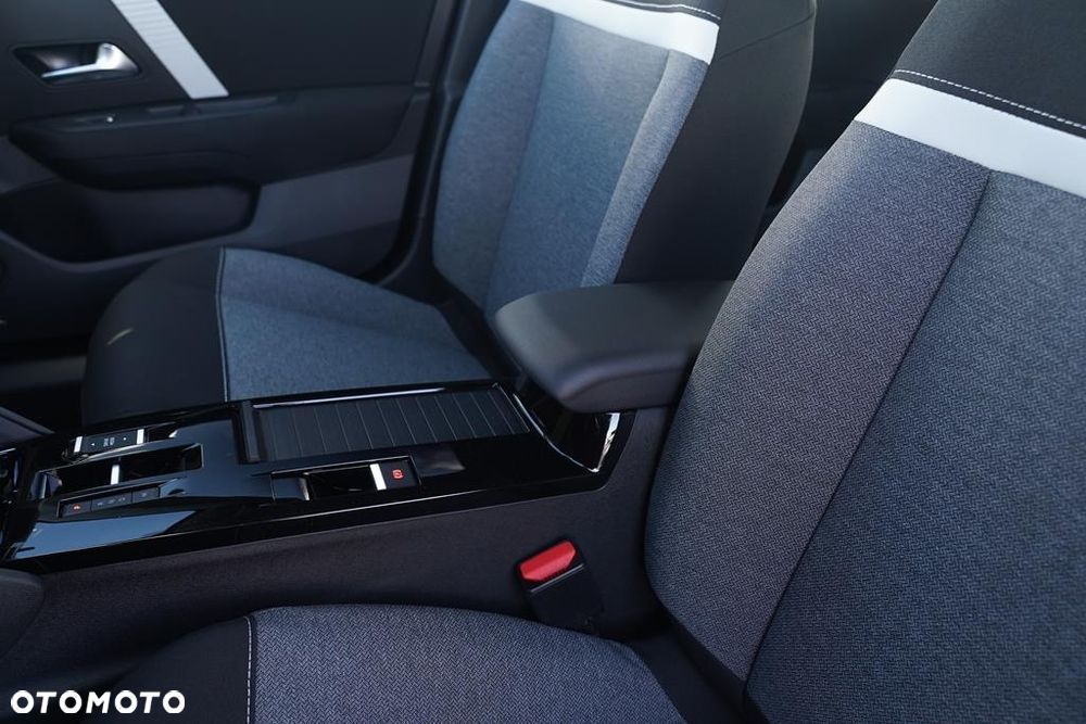 Citroën C4 1.2 mHEV You eDCT6 - 23