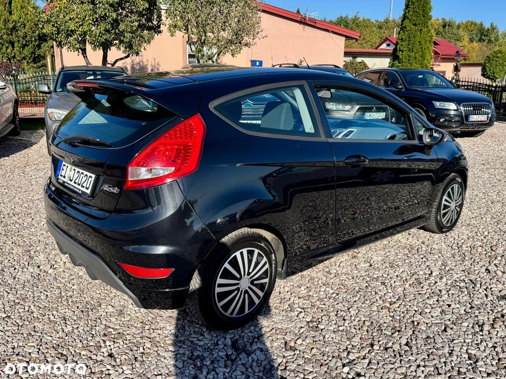 Ford Fiesta - 22