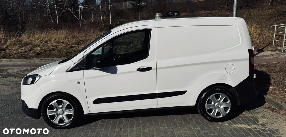 Ford Courier - 15