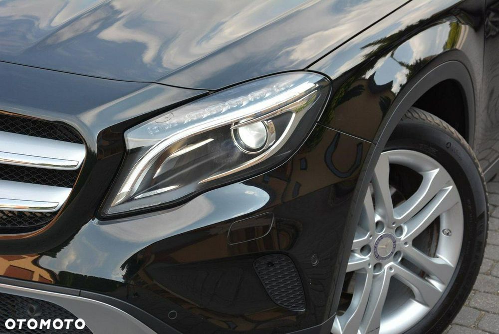 Mercedes-Benz GLA 200 Urban - 5