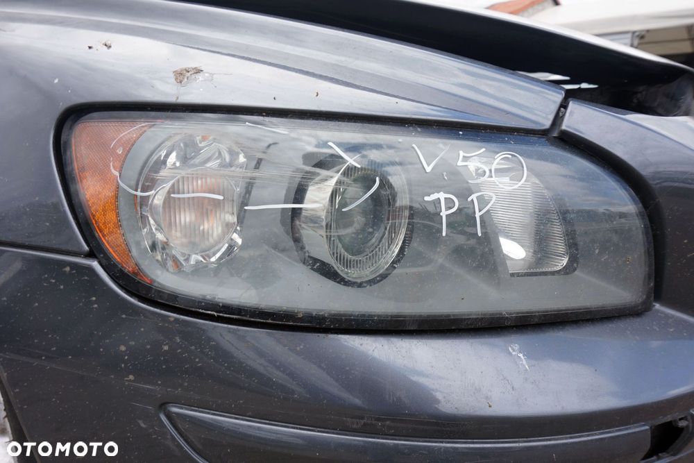 LAMPA PRZEDNIA PRAWA V50   VOLVO 2004-2007 - 1