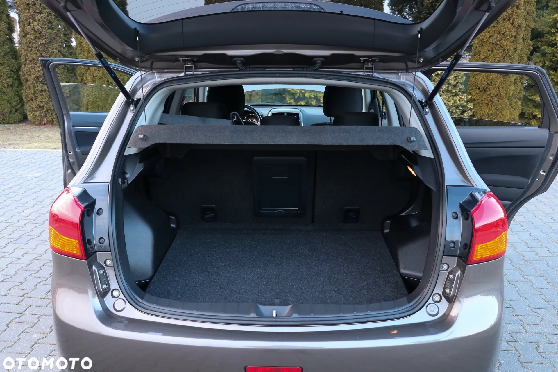 Mitsubishi ASX 1.6 2WD 35 Jahre - 39