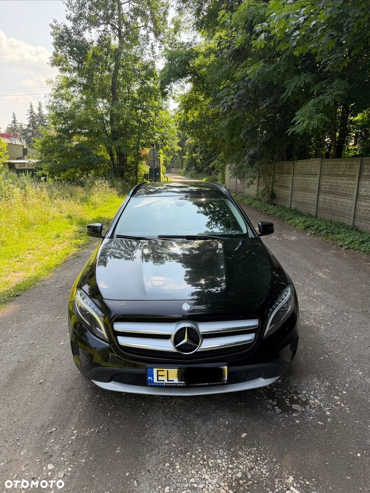 Mercedes-Benz GLA - 4