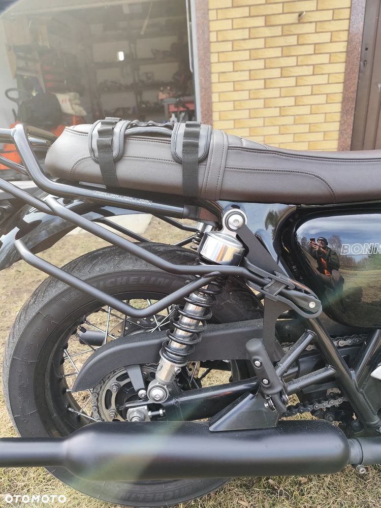 Triumph Bonneville - 11