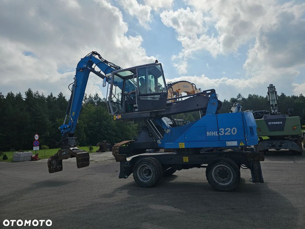 Fuchs MHL 320 - 2