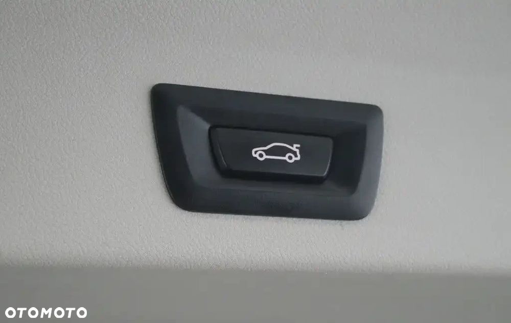 BMW X3 xDrive20i Advantage - 19