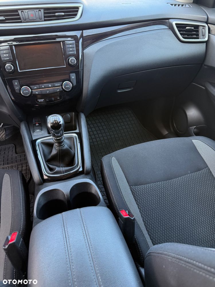 Nissan Qashqai 1.3 DIG-T N-Connecta - 8