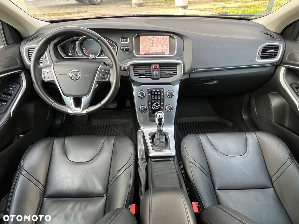 Volvo V40 T3 Drive-E Inscription - 9