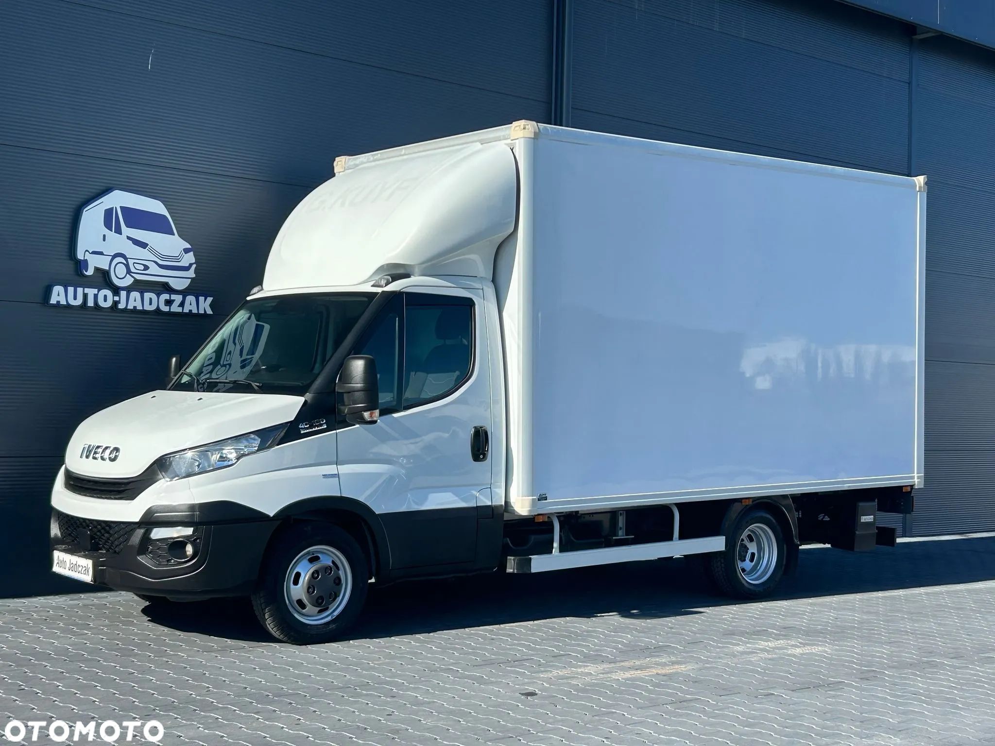 Iveco Daily 40C18 35C18 3.0 HPI Hi-Matic Kontener 8 palet + winda 800kg **Climatronic**Kamera**Sprowadzony**2019R** - 1
