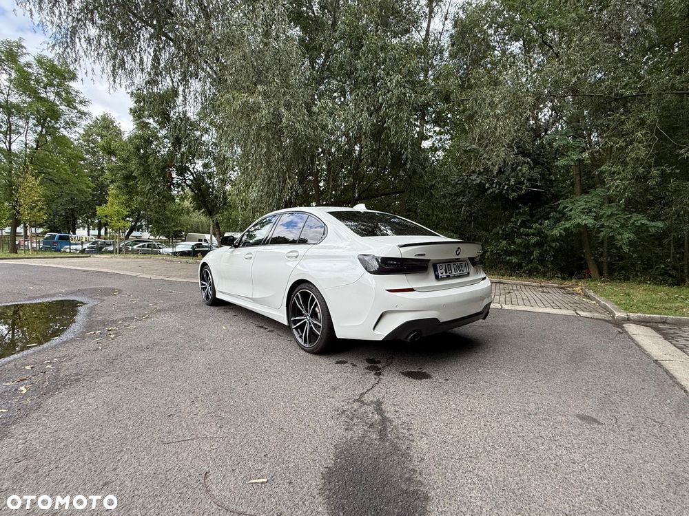 BMW Seria 3 330i M Sport sport - 12