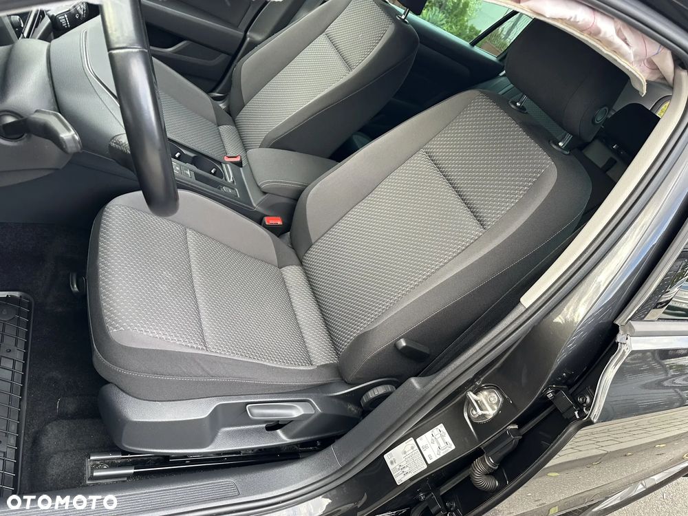 Volkswagen Passat 1.5 TSI EVO Elegance - 25
