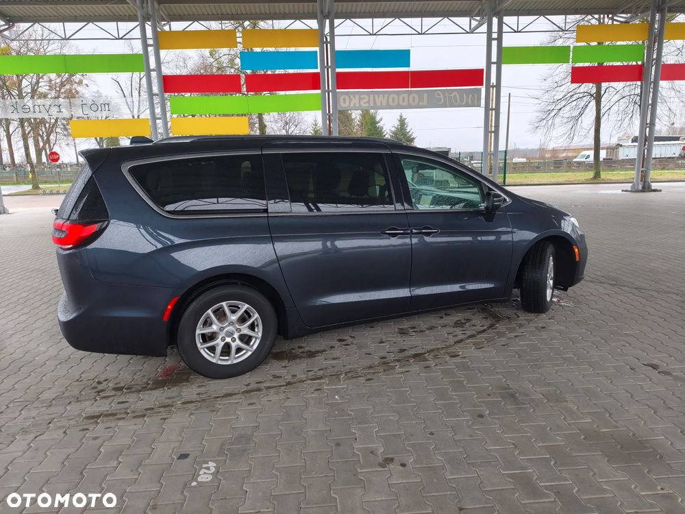 Chrysler Pacifica - 10