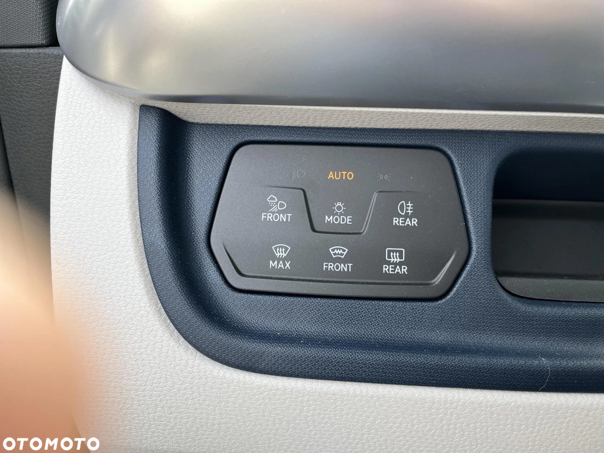 Volkswagen ID. Buzz 82kWh Pro - 38