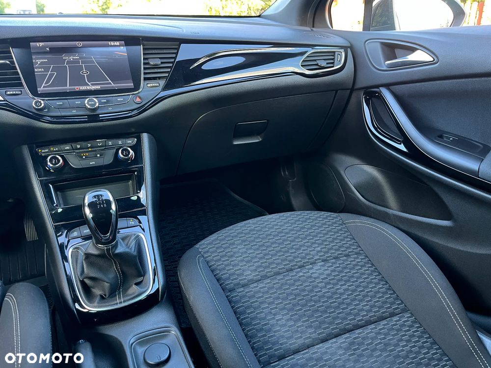 Opel Astra 1.6 T GPF Dynamic S&S - 26