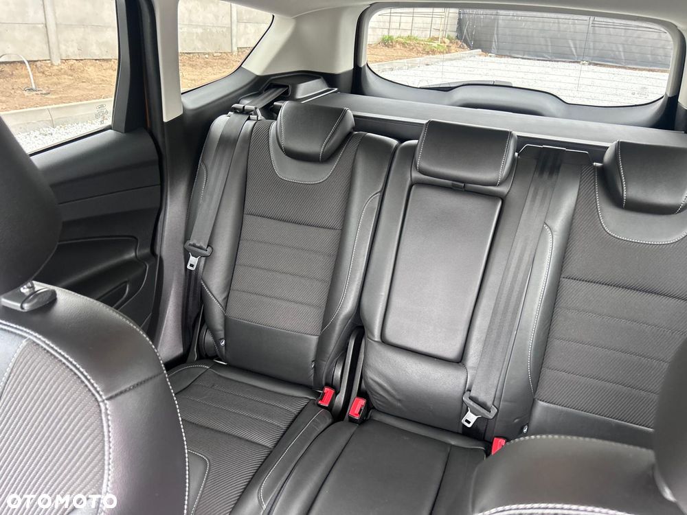 Ford Kuga 2.0 TDCi 4WD Titanium - 17