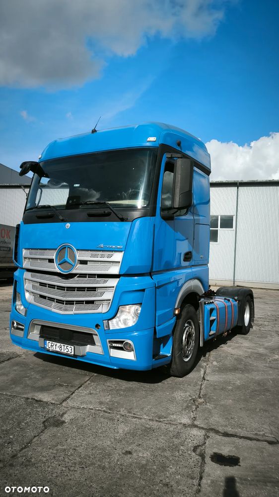 Mercedes-Benz ACTROS - 17