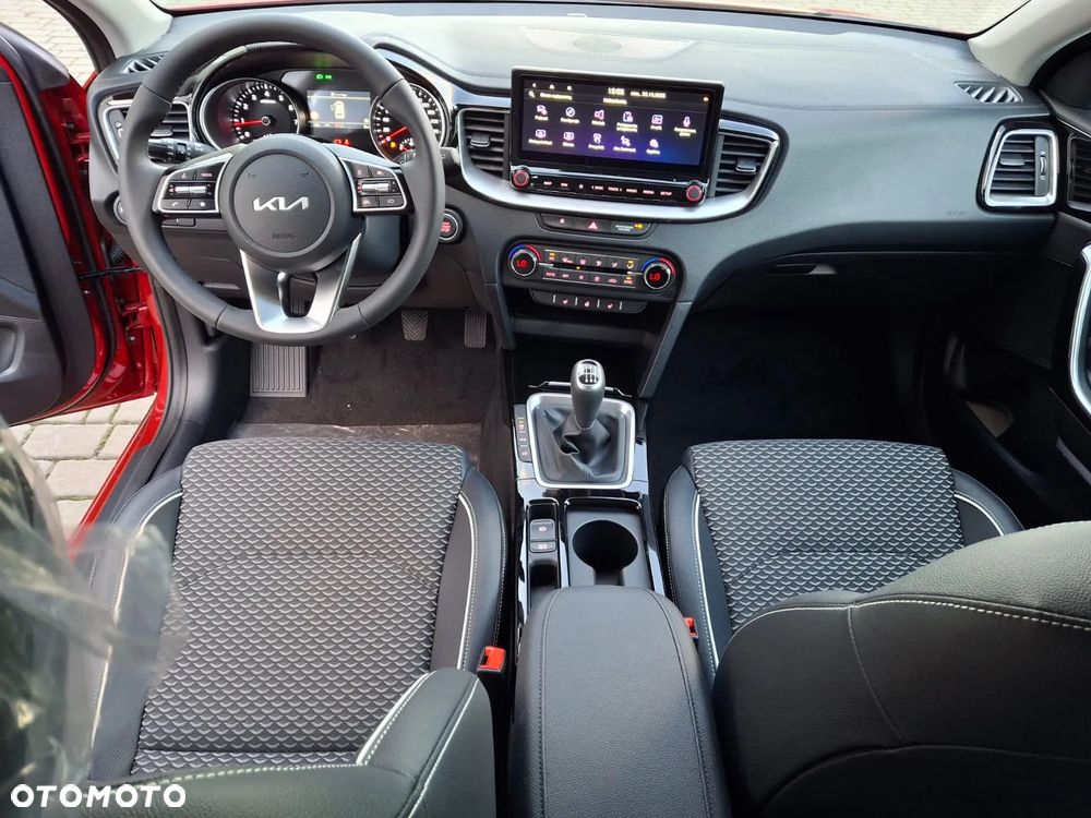 Kia Ceed 1.5 T-GDI Tribute - 15