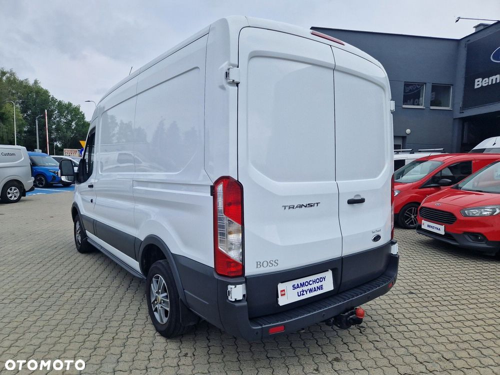 Ford transit Trend - 6
