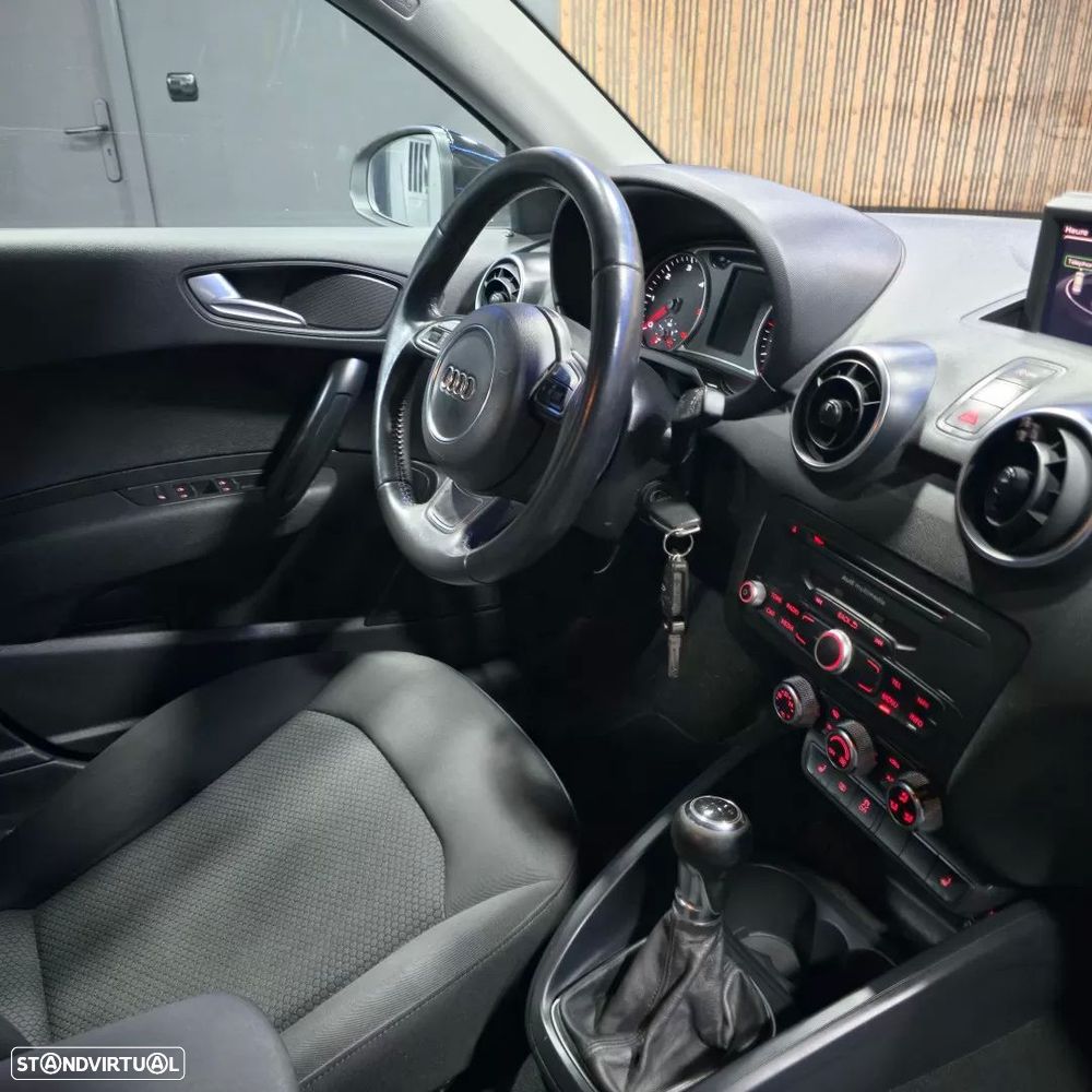 Audi A1 Sportback 1.6 TDI Business Line - 12