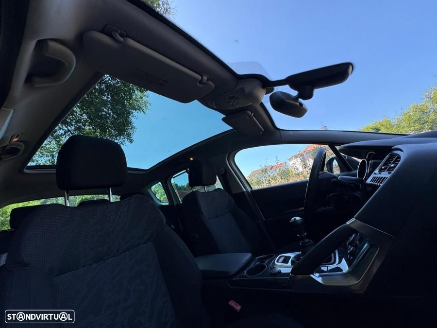 Peugeot 3008 1.6 HDi Executive - 29