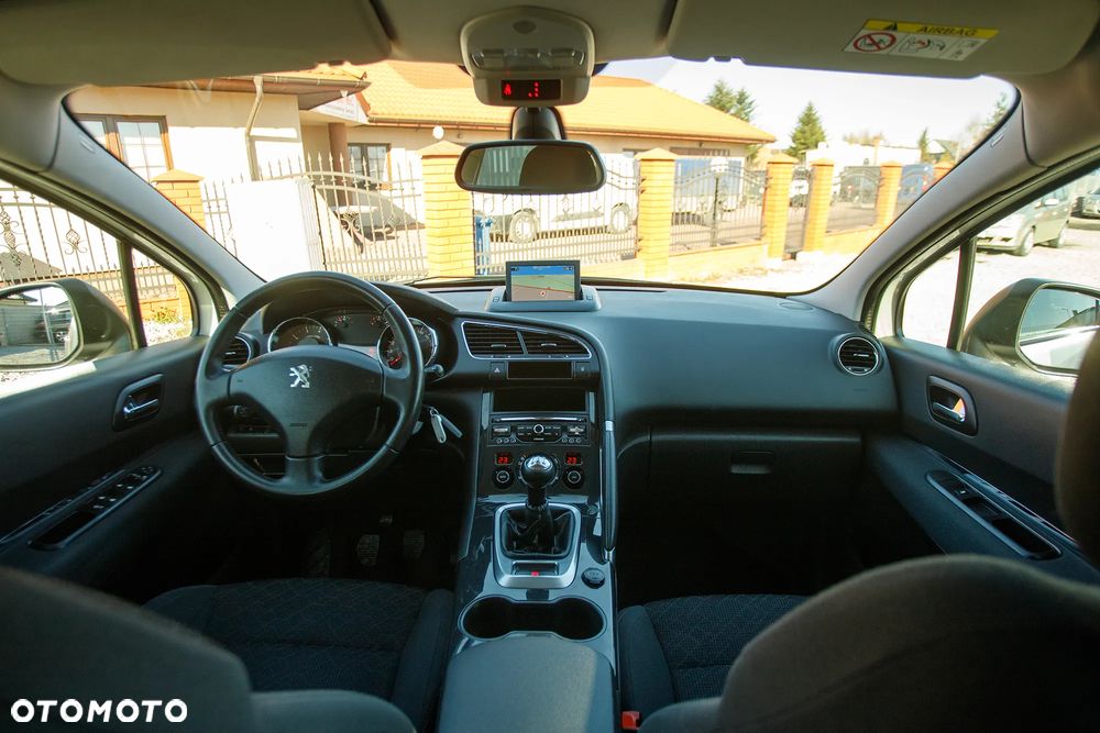 Peugeot 3008 1.6 Premium - 5