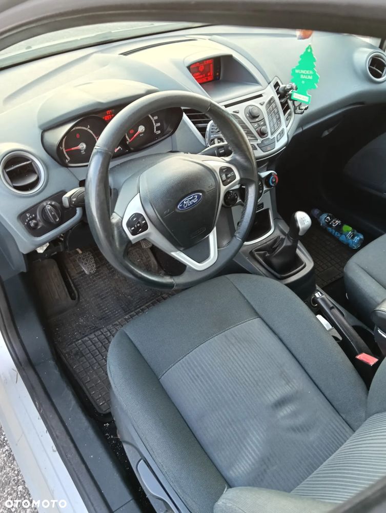 Ford Fiesta - 5