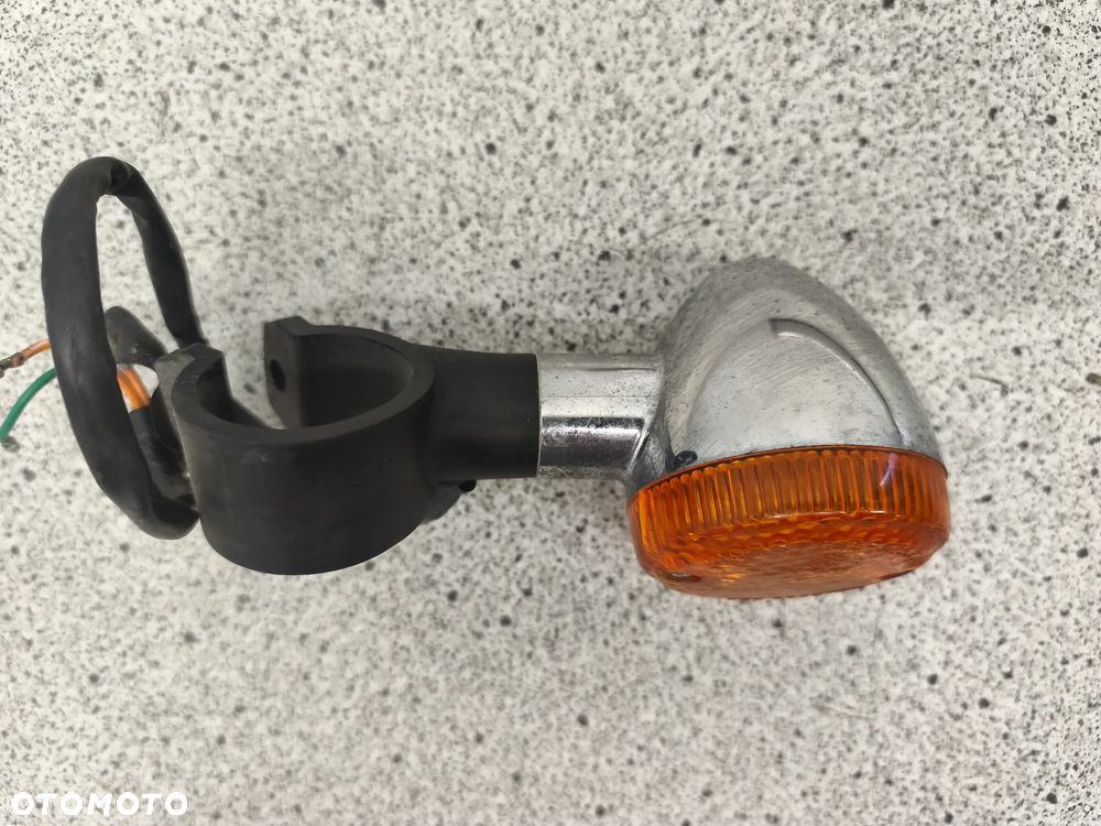 Kierunkowskaz prawy przód Honda VT700 VT 700 VT 1100 VT1100 Shadow 700 1100 - 3