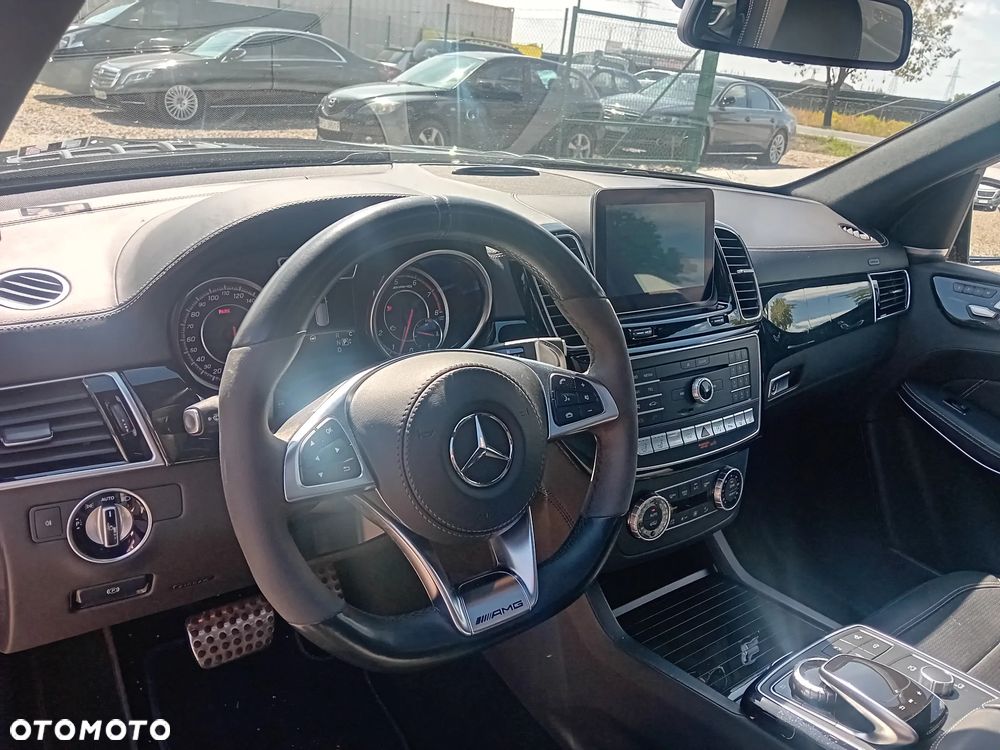 Mercedes-Benz GLS AMG 63 4-Matic - 32