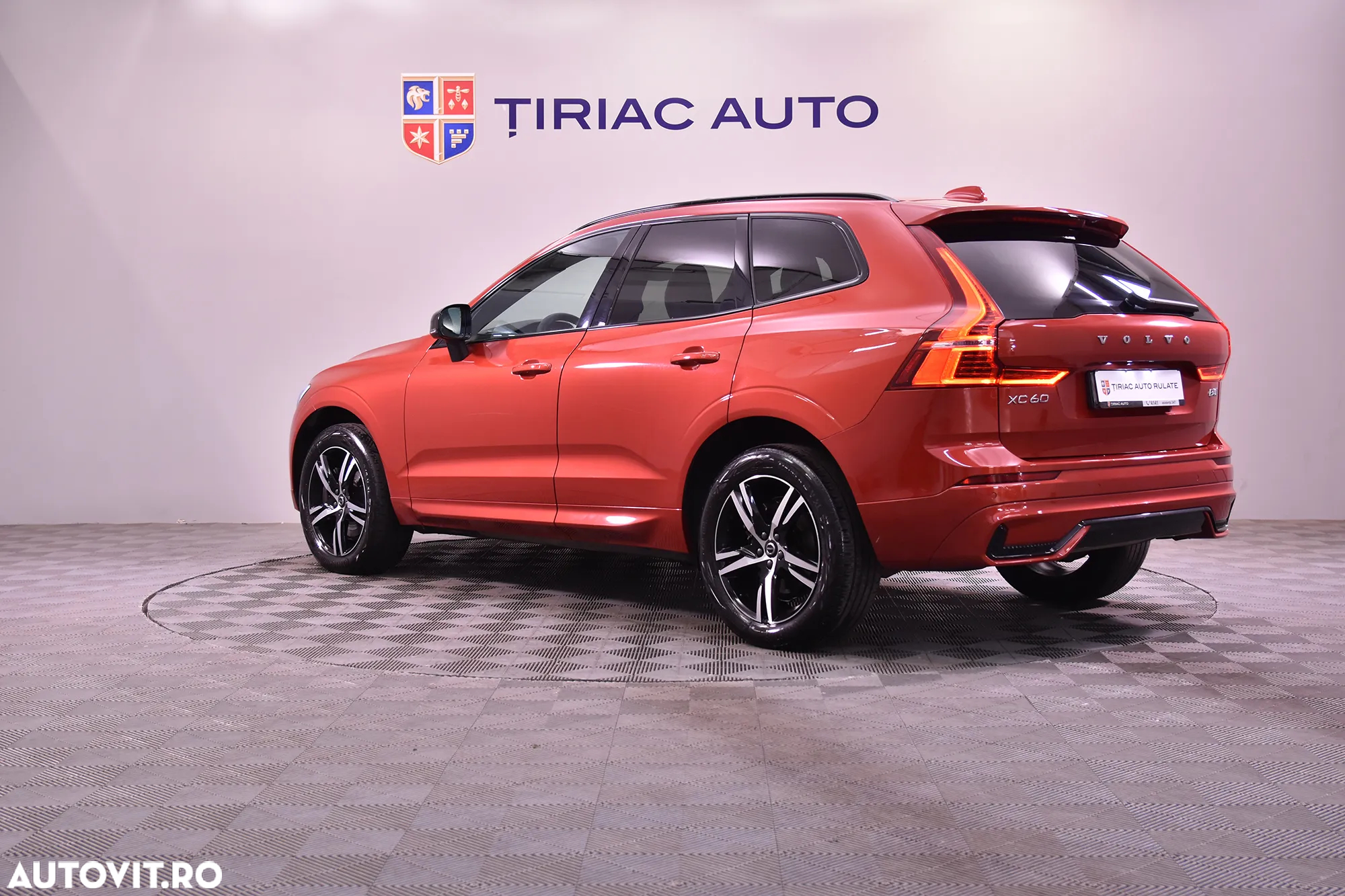 Volvo XC 60 B4 MHEV R-Design - 3
