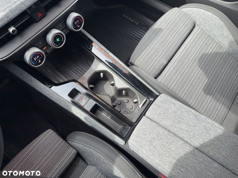 Skoda Superb 2.0 TSI 4x4 Selection DSG - 21