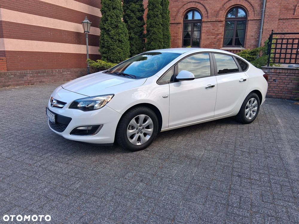 Opel Astra 1.6 Business EU6 - 3