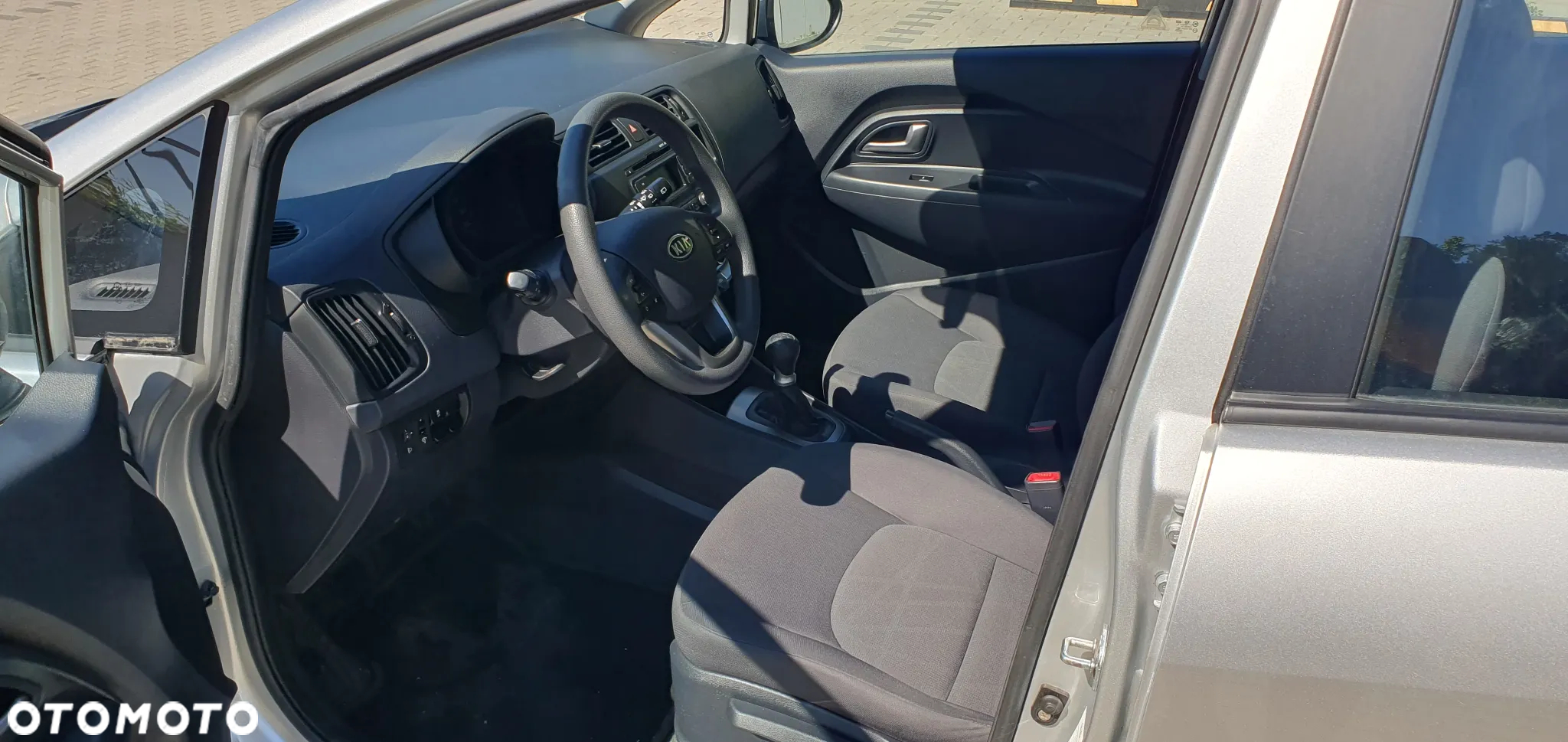 Kia Rio - 10