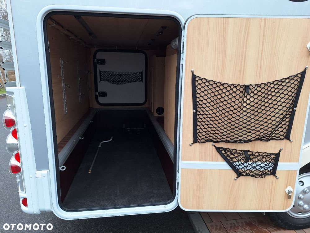 Carado T344 półintegra klimatyzacja hak - 25