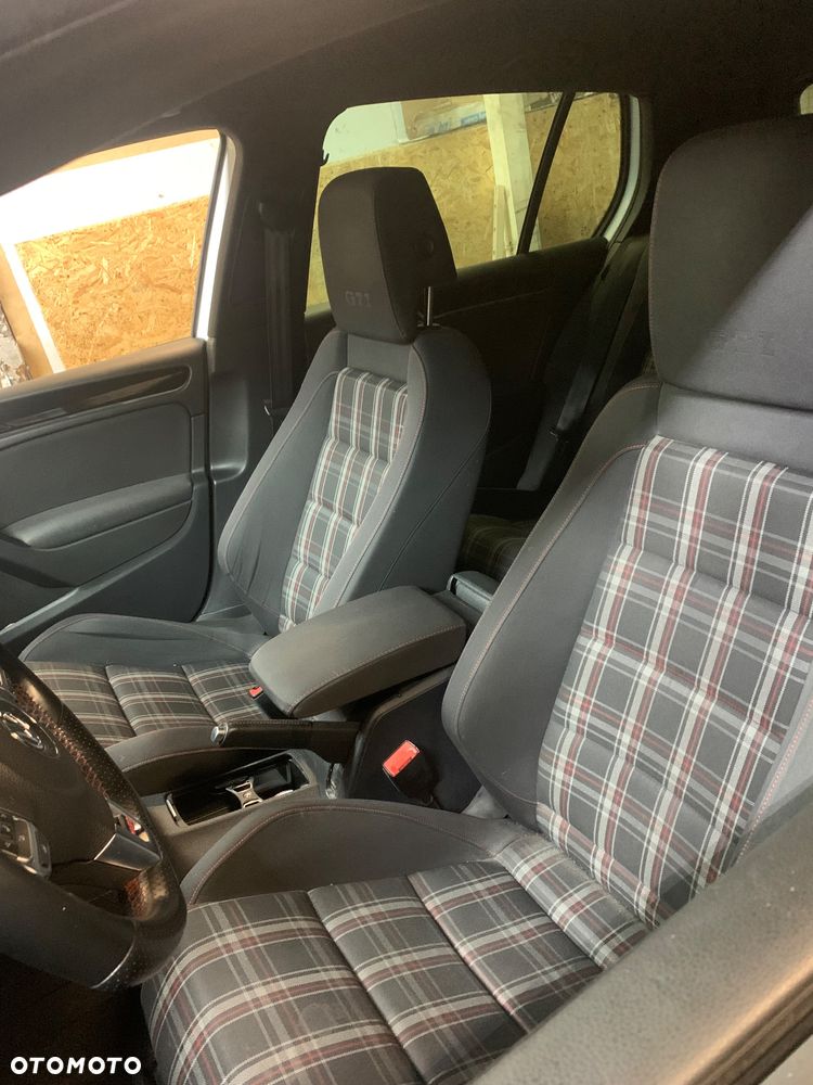Volkswagen Golf 2.0 TSI GTI DSG - 8