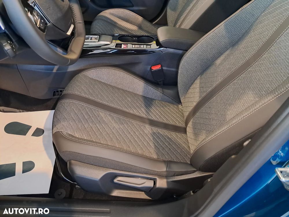 Peugeot 2008 Hybrid 145 e-DSC Allure - 11