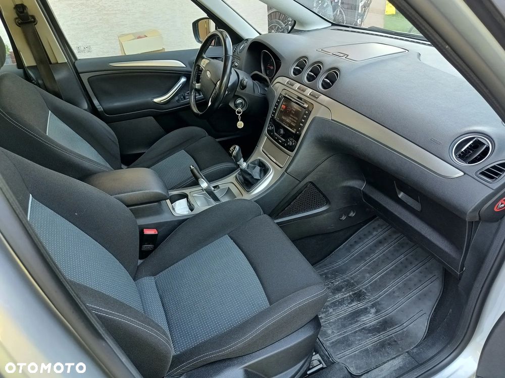 Ford S-Max - 15