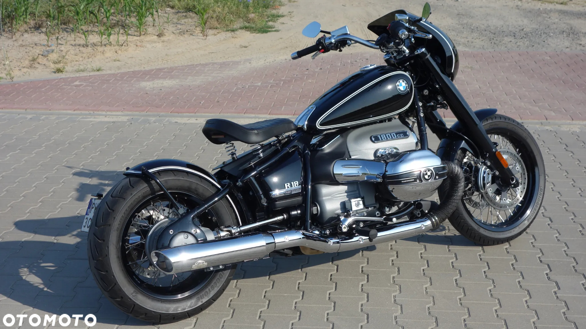 BMW R - 8
